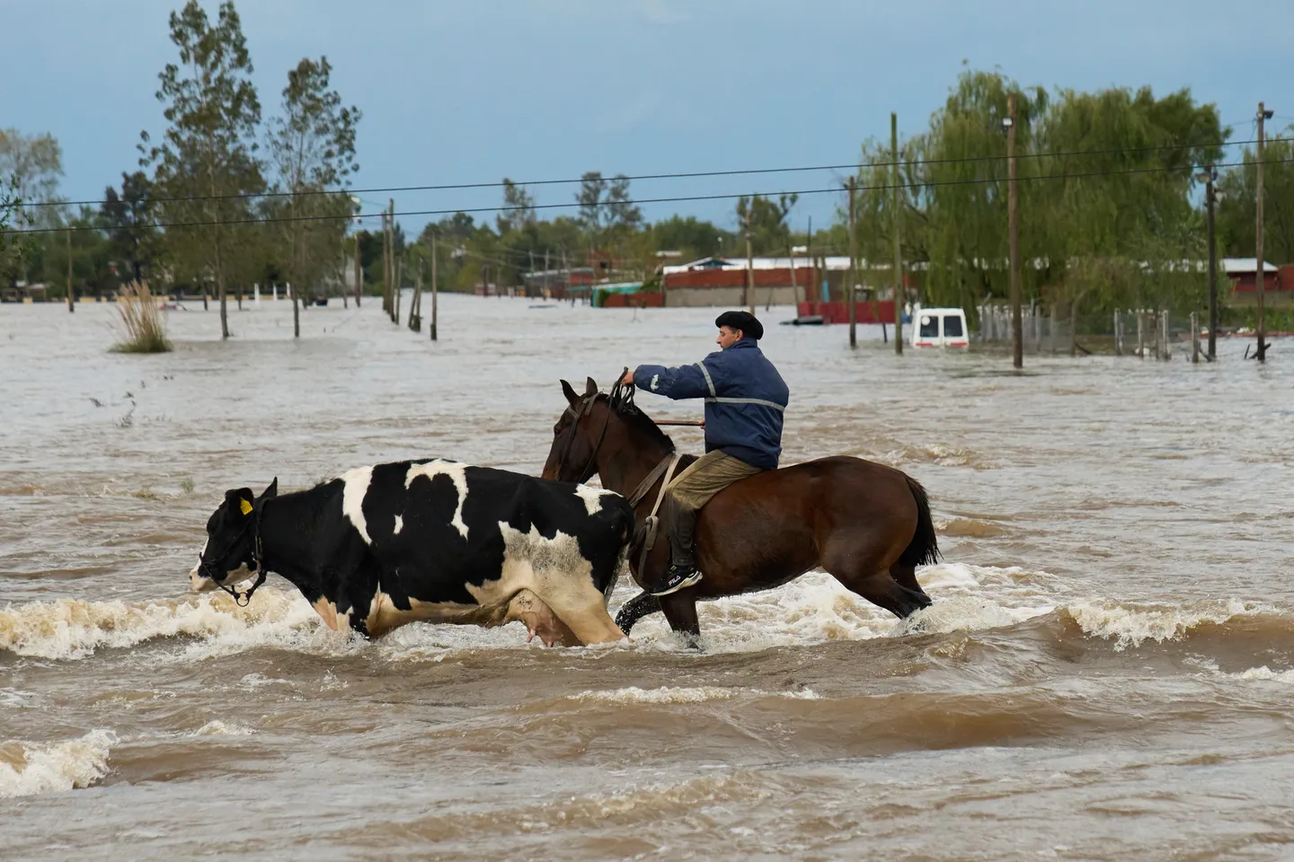 Schwere Unwetter in Argentinien: Tausende evakuiert